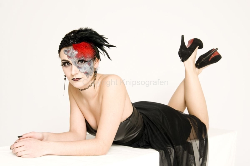 model_haradinaj_larissa_002