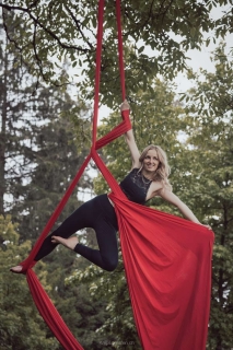 monique_2024_vertikaltuch_2024_001