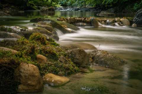 monique_2025_fliessendes-Wasser-Wyna_002