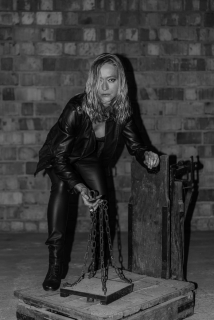 1_yvonne_2017_estrich-shooting_007