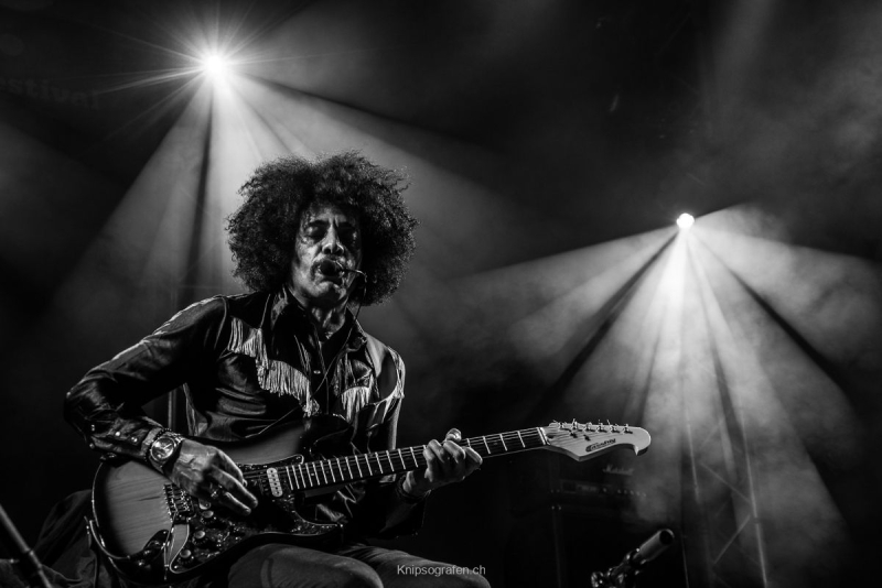 yvonne_2018_blueballs_003