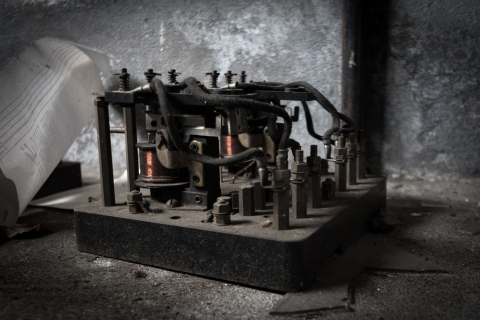 1_yvonne_2018_lostplace_fabrik_bern_003