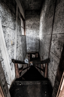 1_yvonne_2018_lostplace_fabrik_bern_006