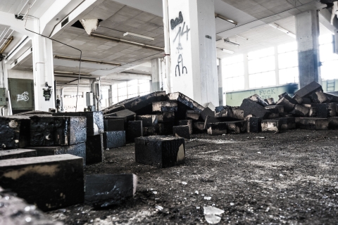 1_yvonne_2018_lostplace_fabrik_bern_007