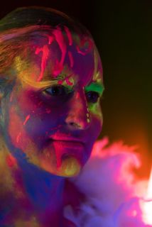 yvonne_2021_uv-licht-shooting_005