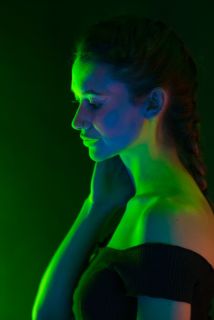 yvonne_2021_uv-licht-shooting_009