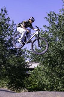 yvonne_2023_bikepark-zuerich_002