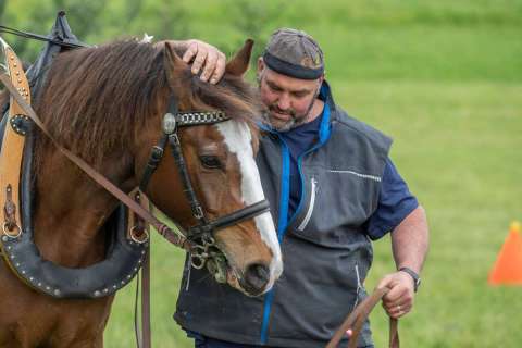 yvonne_2025_holzruecken-beromuenster_004